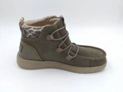 Hey Dude Eloise Recycled Leather Oliivi -Kenkä Kauppa tuotesivu HeyDudeEloiserecycledleatheroliivi 121898511 388c11f30d6fd4cfb9daad9892256b7c 3