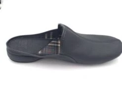 Miesten Aamutossut Oma King Musta -Kenkä Kauppa tuotesivu MiestenaamutossutOmaKingmusta 407524002410 68e14f6f1b894299e4729e659c320729 2