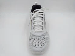 Miesten Tennarit Skechers Mustavalkoinen -Kenkä Kauppa tuotesivu MiestentennaritSkechersmustavalkoinen 232004 85bc3eaa623db4cd601ae527010d3526 4